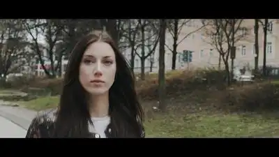 скачать клип Maronne - The Only One I Miss