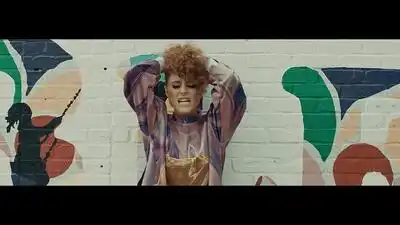 скачать клип Kiesza ft. Djemba Djemba - Give It To The Moment