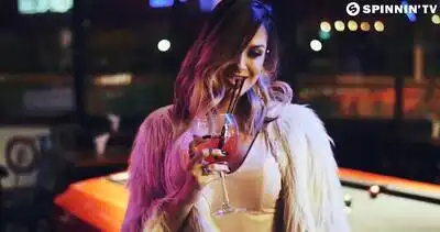 Скачать клип