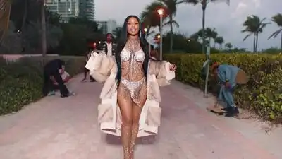 Скачать клип