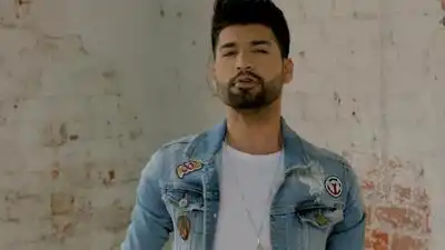 Скачать клип