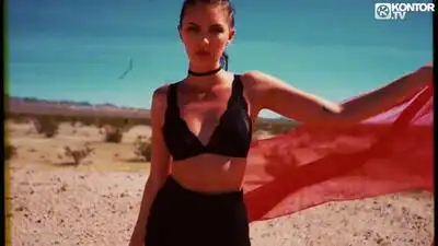 скачать клип Marcapasos - Jump