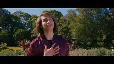 скачать клип Isaiah - Streets of Gold