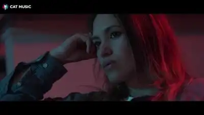 Скачать клип