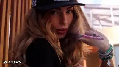 скачать клип Mack and Diesel - Touch It