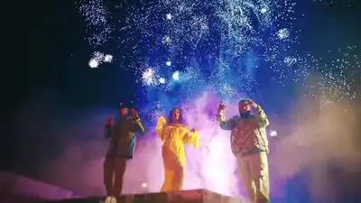 скачать клип DJ Khaled - Wild Thoughts ft. Rihanna, Bryson Tiller