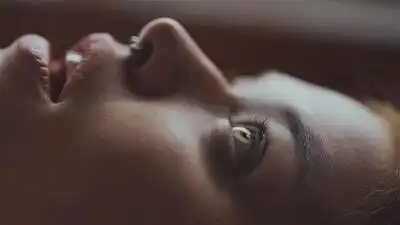 скачать клип Holly Henry - Seven Nation Army