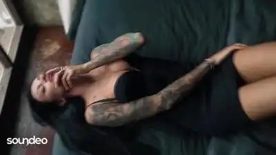 скачать клип Deep Parliament - Every Side