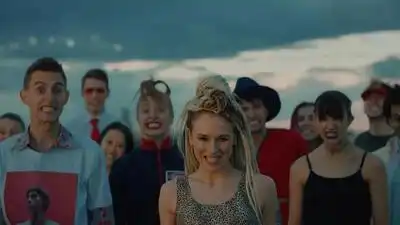 скачать клип IOWA - Плохо Танцевать