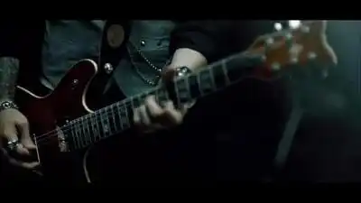 скачать клип Papa Roach - Hollywood Whore