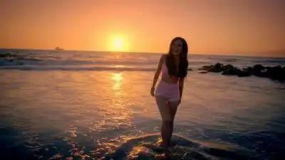 скачать клип Cher Lloyd - Oath