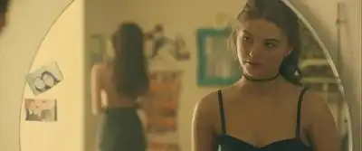 скачать клип Hayley Kiyoko - Girls Like Girls