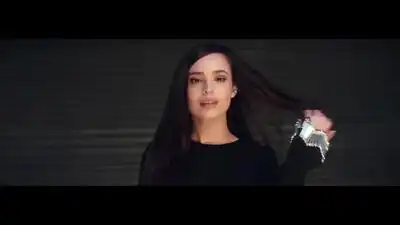 скачать клип Sofia Carson - Ins and Outs
