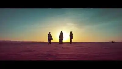 скачать клип SAHA - CHi