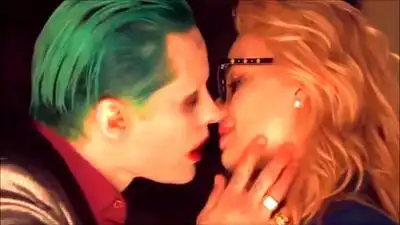 скачать клип Harley Quinn and The Joker - Dark Paradise