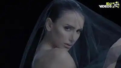 скачать клип Emina - Karma