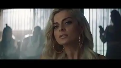 скачать клип Machine Gun Kelly - Home