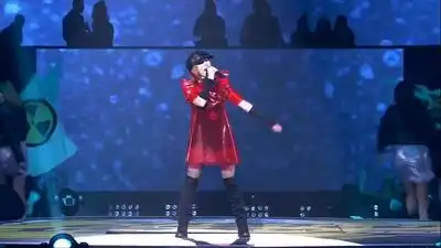 скачать клип Полина Ростова - По краю дождя