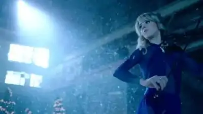скачать клип Lindsey Stirling - Carol of the Bells