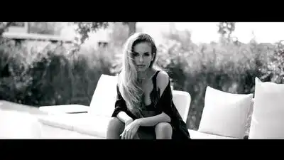 Скачать клип