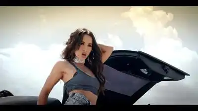 скачать клип Pitbull - Greenlight