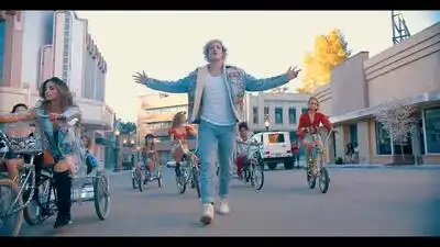 скачать клип Logan Paul - No Handlebars
