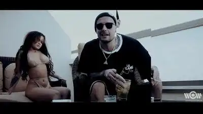 Скачать клип