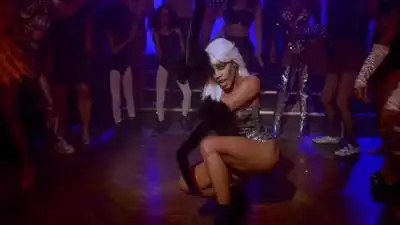 скачать клип LION BABE ft. Moe Moks - Rockets