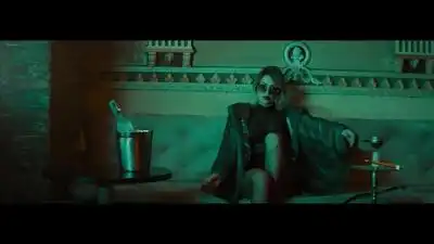 Скачать клип