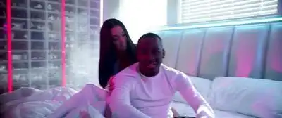 Скачать клип