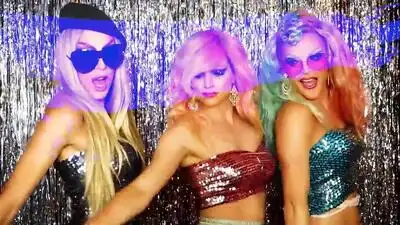 скачать клип MEET and GREET - The AAA Girls