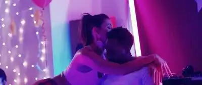 Скачать клип