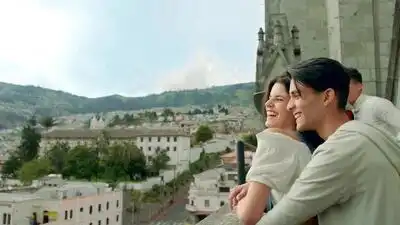 скачать клип CNCO - Mamita