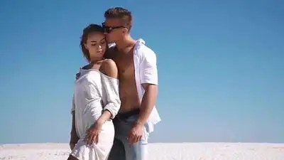 скачать клип Pop and Cars - Run For Your Life