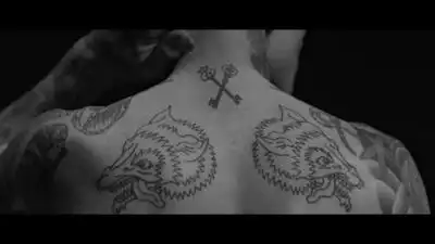 скачать клип Woodkid - Iron