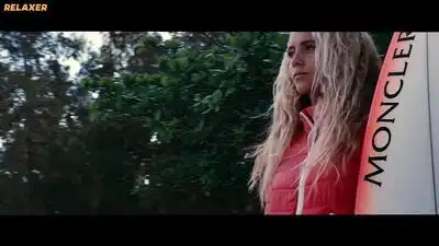 скачать клип Romy Wave - Curious