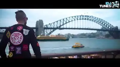 Скачать клип