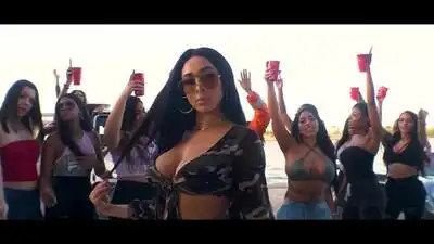 скачать клип Akon ft. WizKid - Gangsters