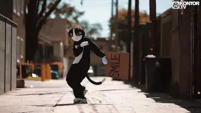 Скачать клип