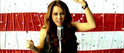 скачать клип Miley Cyrus - Party In The U.S.A.