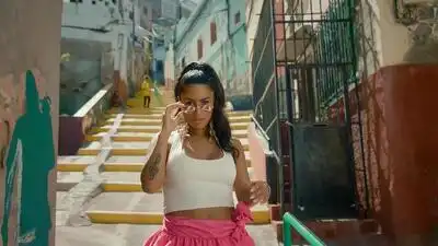 скачать клип Linda Pira - Pantamera