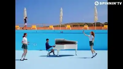 скачать клип Mike Williams - Give It Up