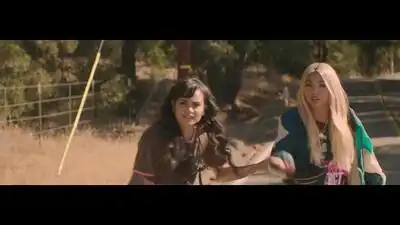 скачать клип Hayley Kiyoko - What I Need