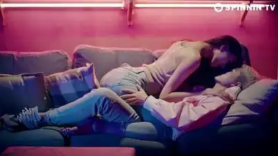 Скачать клип