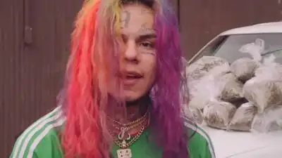 скачать клип 6IX9INE - GUMMO