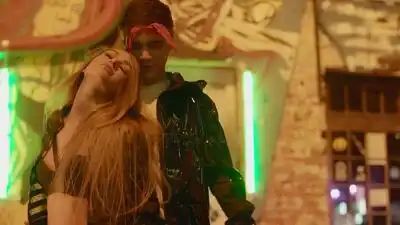 скачать клип Micke Moreno - Vuela