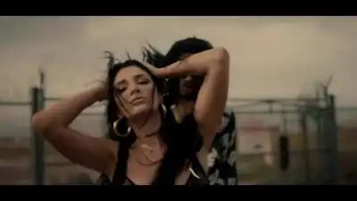 скачать клип Era Istrefi - Prisoner