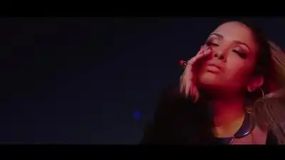 скачать клип Nikki Valentine, DJ Head - Your Kiss