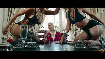 Скачать клип