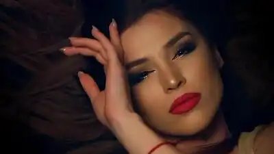 скачать клип MISTY - Девочка